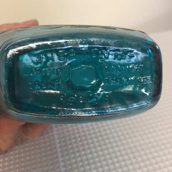 WHEATON BENJAMIN FRANKLIN GREAT AMERICAN SERIES BLUE GLASS DECANTER IRIDESCENT - Picture 4 of 14